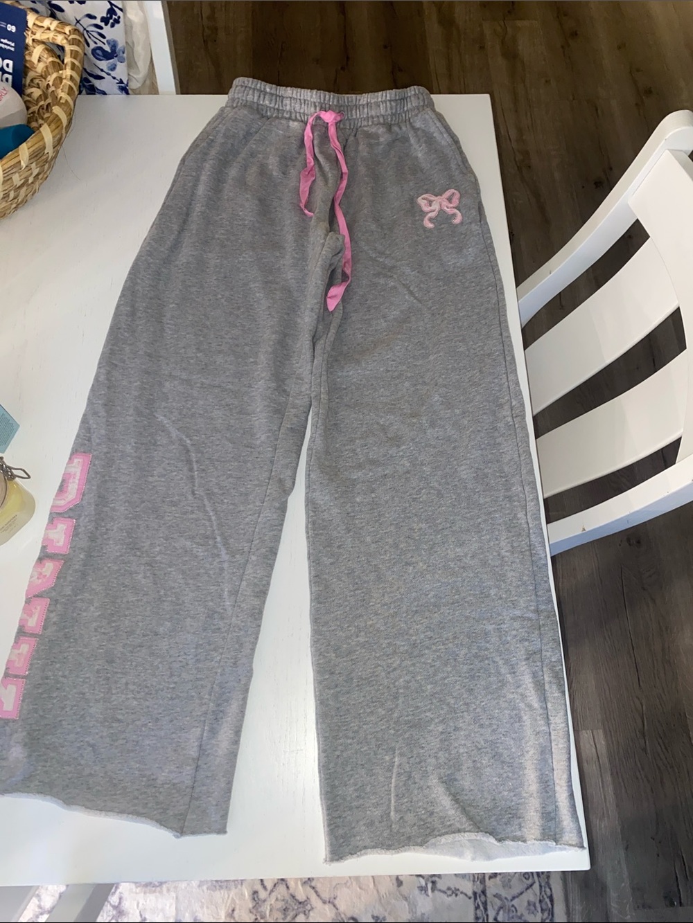 Victoria secret pink love shake fancy women’s sweatpants size xs